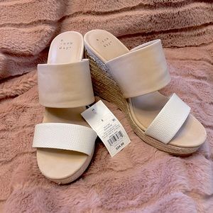A New Day. Wedge Sandals. Size 8.